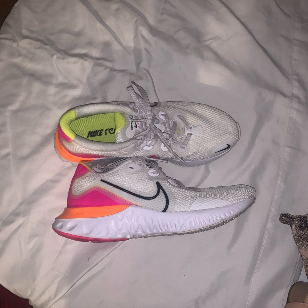 Nike Renew 7.5 - Picture 2 of 5